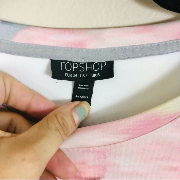 TOPSHOP bright blurred floral short sleeve top women’s size 2 small, excellent - Picture 2 of 6